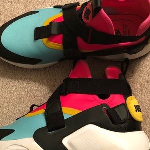 Nike Huarache City High